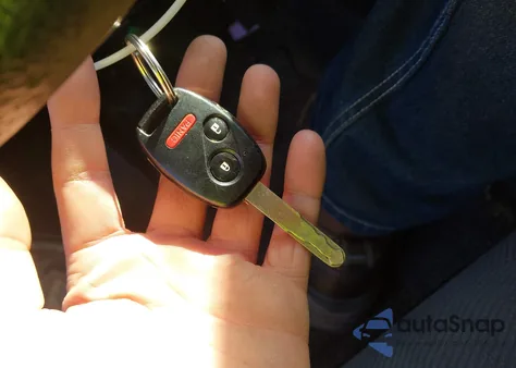 2013 Honda Fit из США, поврежденный, VIN JHMGE8G33DC013777